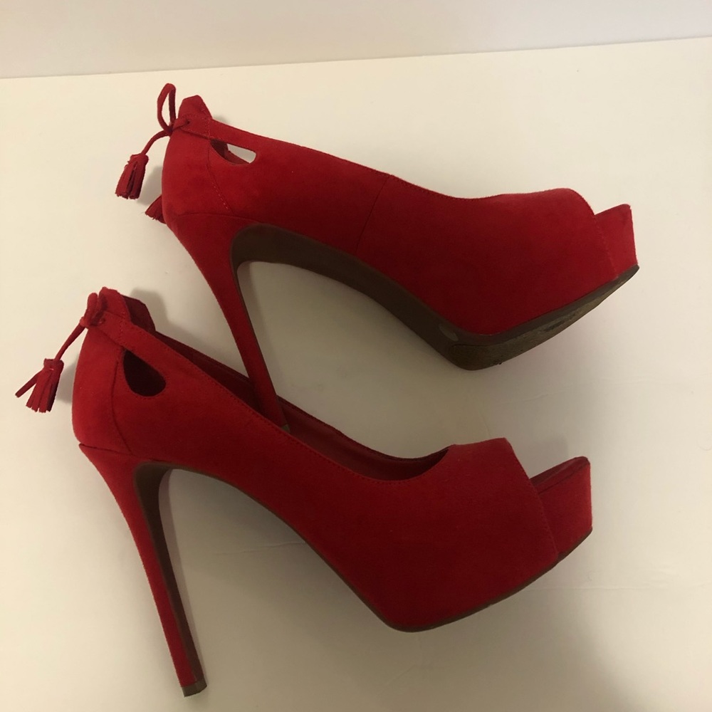 Shoes - Picture 4 of 4